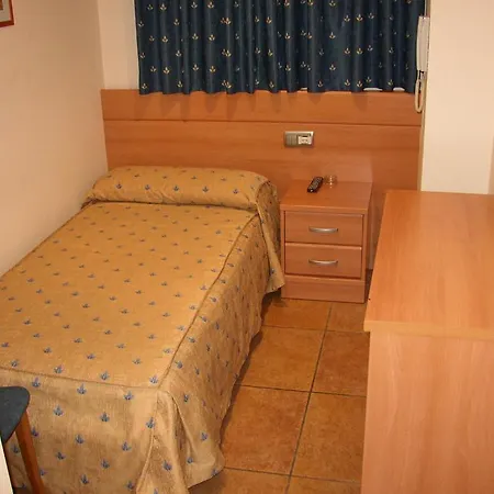 Guest house Pensio Sant Antoni 2*